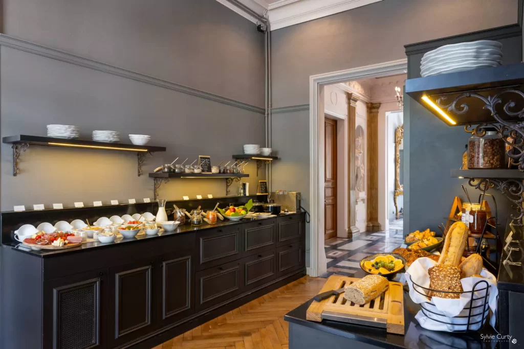 Hôtel Le Champlain - La Rochelle Centre ville | Restauration & Petit déjeuner