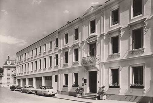 Photo archives historique Hôtel Champlain La Rochelle façade bâtiment années 1960 noir et blanc patrimoine histoire
