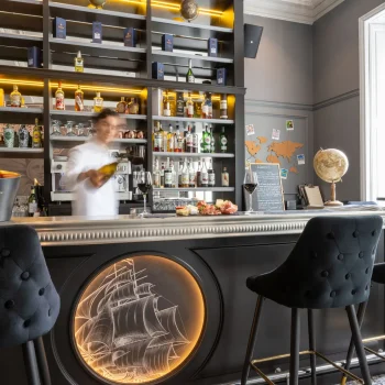 Espace bar contemporain à La Rochelle